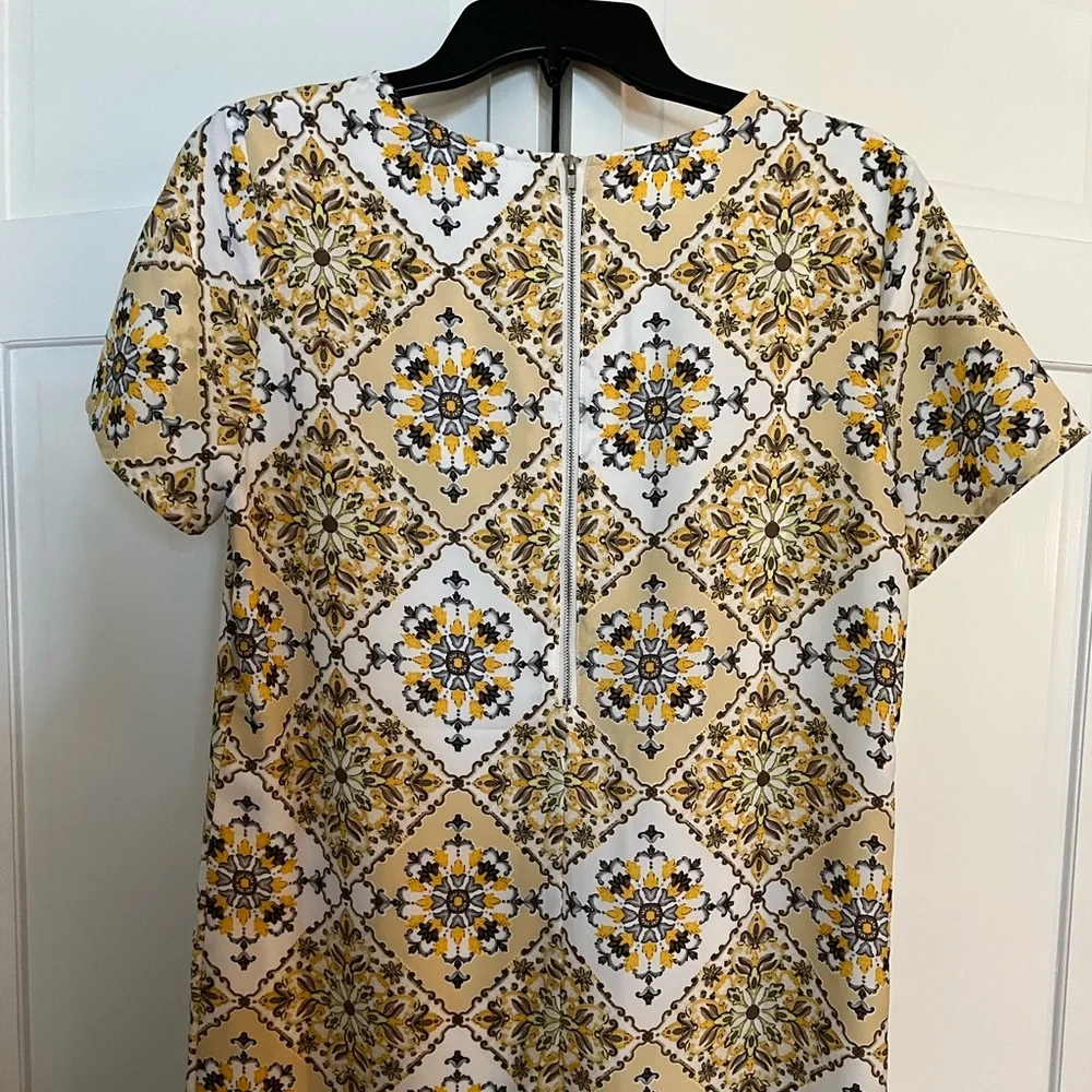 Lulu’s Yellow Pattern Shift Dress - Picture 3 of 3